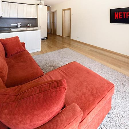 Ona'S Apartment In City Center With Private Parking Каунас Екстериор снимка